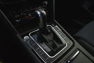 Volkswagen Passat, 160 kW, electric, manual