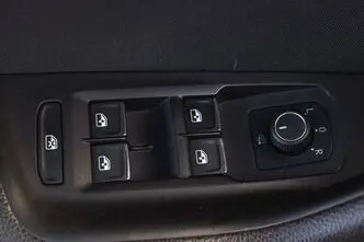 Volkswagen Passat, 160 kW, electric, manual
