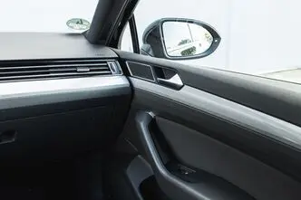Volkswagen Passat, 160 kW, electric, manual