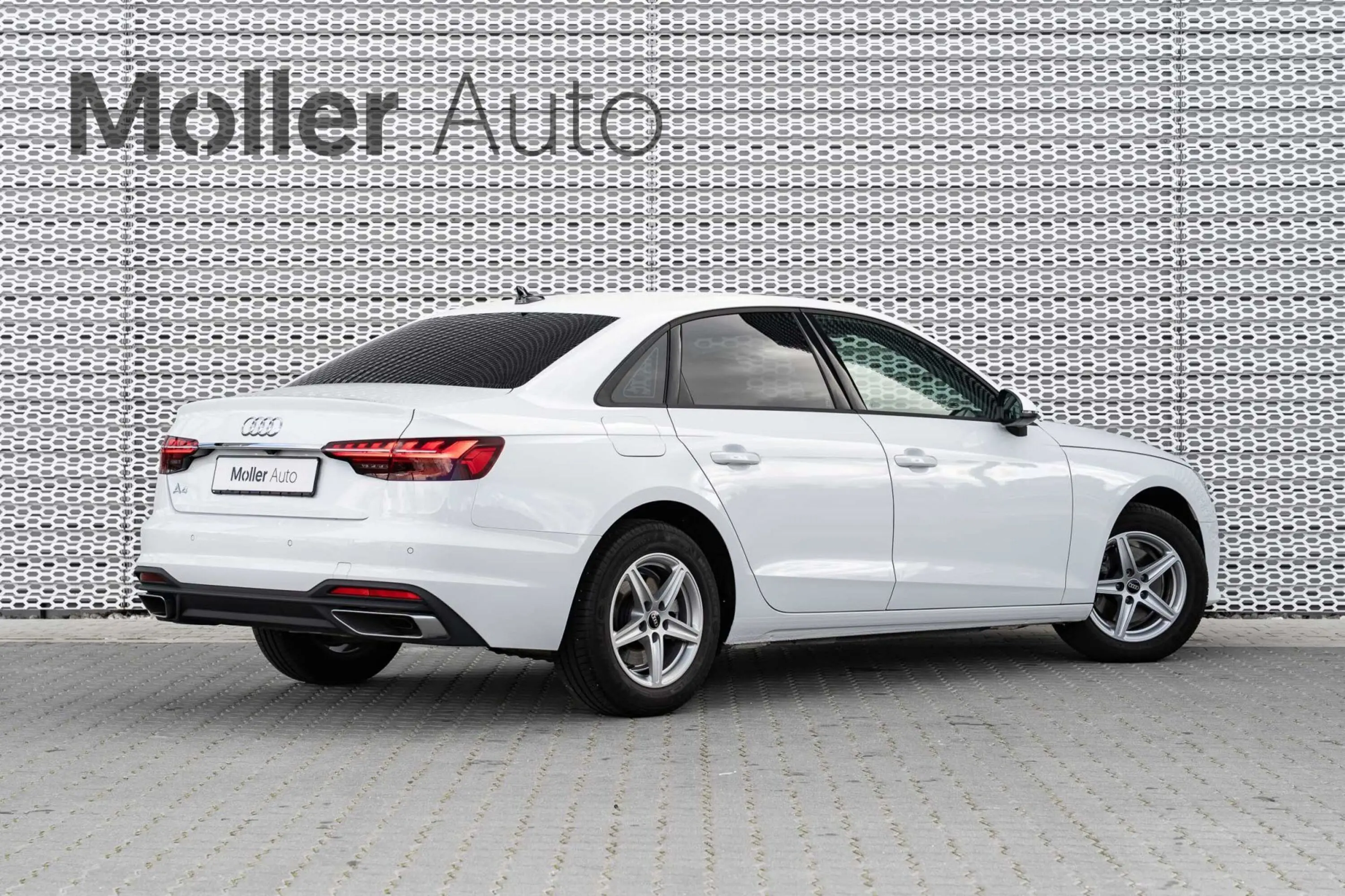 Audi A4, 2.0, 110 kW, бензин, автомат, передний привод