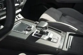 Audi Q5, 2.0, 184 kW, plug-in hybrid, automatic, four-wheel drive