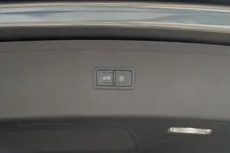 Audi Q5, 2.0, 184 kW, plug-in hybrid, automatic, four-wheel drive