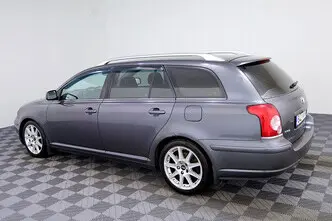Toyota Avensis, 2.2, 110 kW, diesel, manual, front-wheel drive