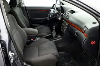 Toyota Avensis, 2.2, 110 kW, diesel, manual, front-wheel drive