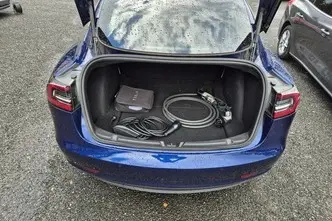 Tesla Model 3, 225 kW, elekter, automaat, tagavedu