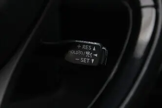 Toyota C-HR, 1.8, 72 kW, hybrid, automatic, front-wheel drive