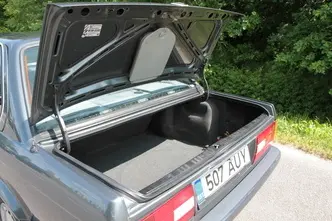 BMW 316, 1.6, 73 kW, bensiin, manuaal, tagavedu