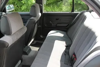 BMW 316, 1.6, 73 kW, bensiin, manuaal, tagavedu