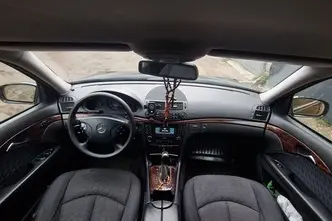 Mercedes-Benz E 220, 2.1, 110 kW, дизель, автомат, задний привод