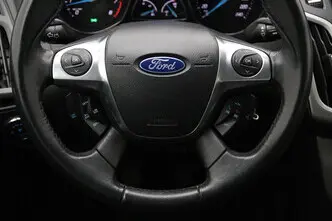 Ford Focus, 1.6, 110 kW, бензин, механическая, передний привод