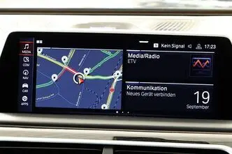 BMW 750, 4.4, 390 kW, bensiin, automaat, nelikvedu