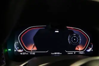 BMW 750, 4.4, 390 kW, bensiin, automaat, nelikvedu