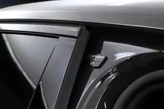 BMW 750, 4.4, 390 kW, bensiin, automaat, nelikvedu
