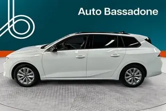 Opel Astra, 1.2, 100 kW, гибрид, автомат, передний привод