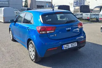 Kia Rio, bensiin, automaat, esivedu