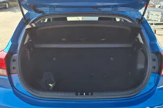 Kia Rio, bensiin, automaat, esivedu