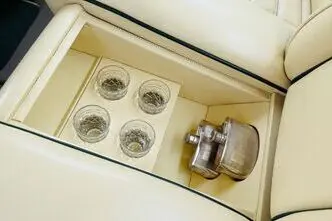 Bentley Turbo R, bensiin, automaat, tagavedu