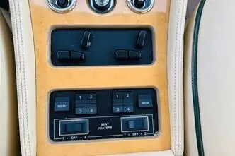 Bentley Turbo R, bensiin, automaat, tagavedu