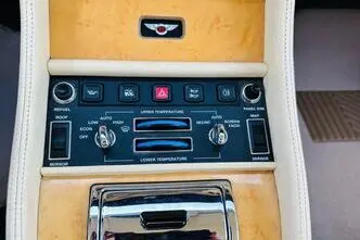 Bentley Turbo R, bensiin, automaat, tagavedu