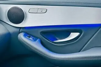 Mercedes-Benz C 300, pistikhübriid, automaat, tagavedu
