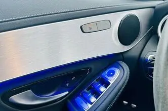 Mercedes-Benz C 300, pistikhübriid, automaat, tagavedu