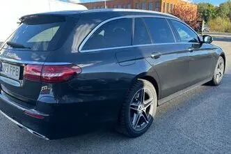 Mercedes-Benz E 300, plug-in hybrid, automatic, rear-wheel drive