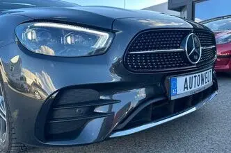 Mercedes-Benz E 300, plug-in hybrid, automatic, rear-wheel drive