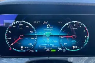 Mercedes-Benz E 300, plug-in hybrid, automatic, rear-wheel drive