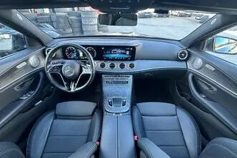 Mercedes-Benz E 300, plug-in hybrid, automatic, rear-wheel drive