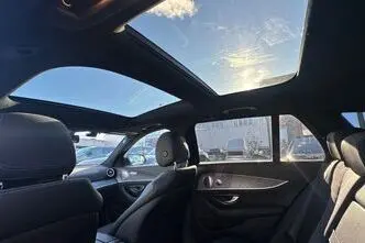 Mercedes-Benz E 300, plug-in hybrid, automatic, rear-wheel drive