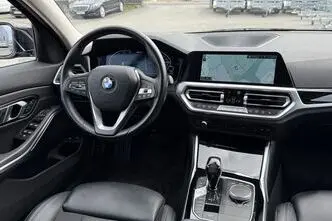 BMW 330, pistikhübriid, automaat, nelikvedu