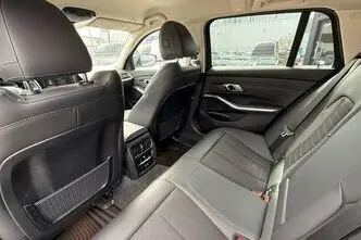 BMW 330, pistikhübriid, automaat, nelikvedu