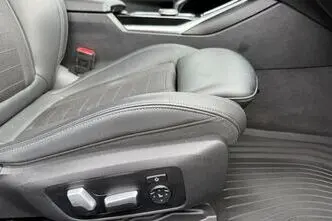 BMW 330, pistikhübriid, automaat, nelikvedu