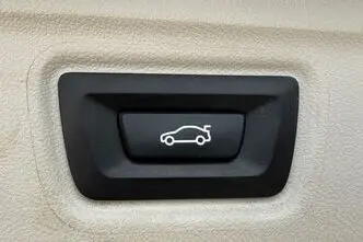 BMW 330, pistikhübriid, automaat, nelikvedu