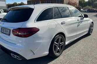 Mercedes-Benz C 180, bensiin, automaat, tagavedu