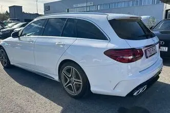 Mercedes-Benz C 180, bensiin, automaat, tagavedu