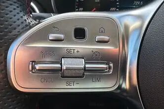 Mercedes-Benz C 180, bensiin, automaat, tagavedu