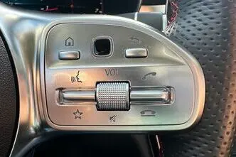 Mercedes-Benz C 180, bensiin, automaat, tagavedu