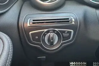 Mercedes-Benz C 180, bensiin, automaat, tagavedu
