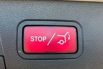 Mercedes-Benz C 180, bensiin, automaat, tagavedu