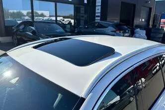 Mercedes-Benz E 400, bensiin, automaat, nelikvedu