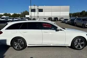 Mercedes-Benz E 400, bensiin, automaat, nelikvedu