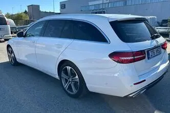 Mercedes-Benz E 400, bensiin, automaat, nelikvedu