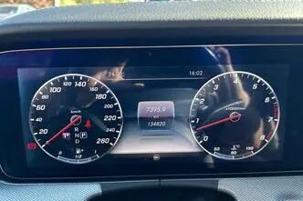 Mercedes-Benz E 400, bensiin, automaat, nelikvedu