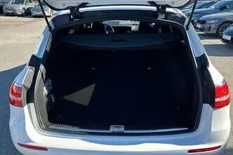 Mercedes-Benz E 400, bensiin, automaat, nelikvedu