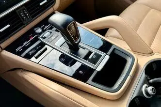 Porsche Cayenne, bensiin, automaat, nelikvedu