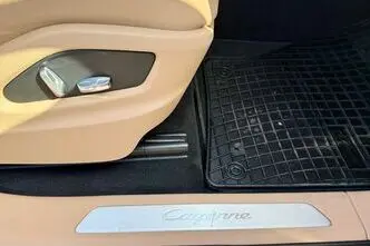 Porsche Cayenne, bensiin, automaat, nelikvedu