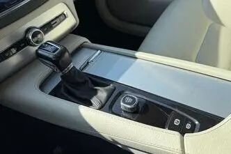 Volvo XC90, 2.0, 140 kW, дизель, автомат, передний привод