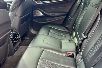 BMW M550, 4.4, 340 kW, bensiin, automaat, nelikvedu