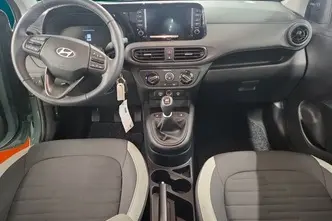 Hyundai i10, 1.0, 46 kW, бензин, механическая, передний привод